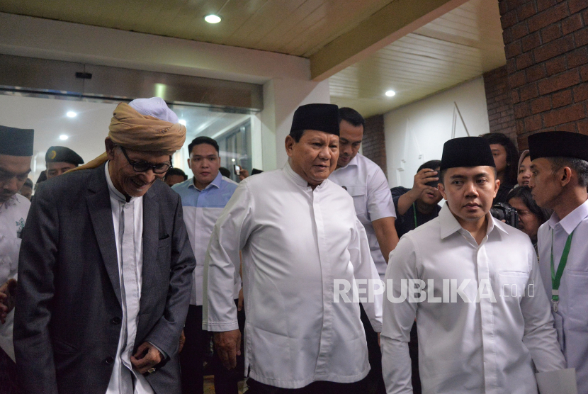 Presiden terpilih periode 2024-2029 Prabowo Subianto. Presiden terpilih Prabowo Subianto sebut keberlanjutan juga butuh perbaikan.