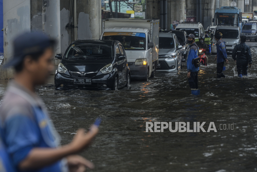 Empat wilayah di Jakarta berpotensi hujan siang hingga sore hari.