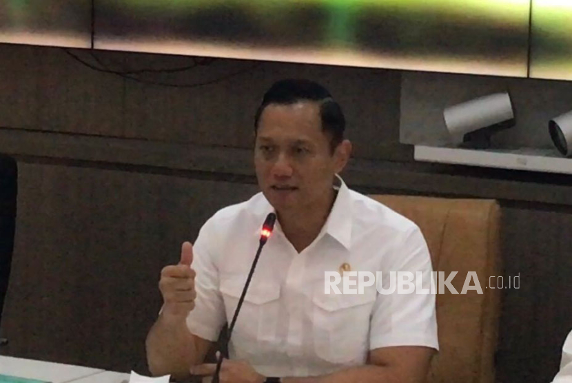 Menteri ATR/BPN, Agus Harimurti Yudhoyono. Menteri ATR Agus Harimurti puji Presiden Jokowi yang tak hanya aktif di belakang meja.