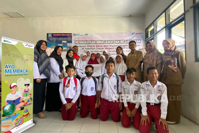 Peresmian Pojok Baca yang merupakan program TJSL Pertamina Retail di SDN Leuwiorok, Kecamatan Parungkuda, Kabupaten Sukabumi, Jawa Barat, Selasa (5/12/2023).