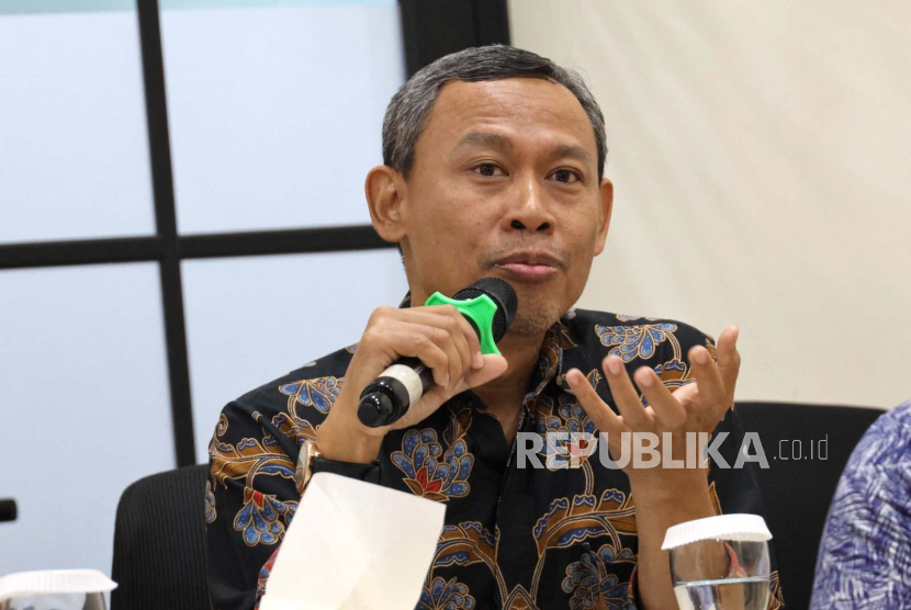 Wakil Ketua Komnas HAM, Pramono Ubaid Tanthowi dalam paparan kinerja Komnas HAM sepanjang tahun 2023 pada Kamis (25/1/2024)