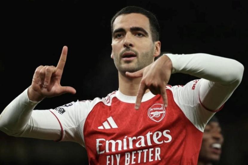 Arsenal nyaman di puncak setelah kalahkan Brentford 2-0.