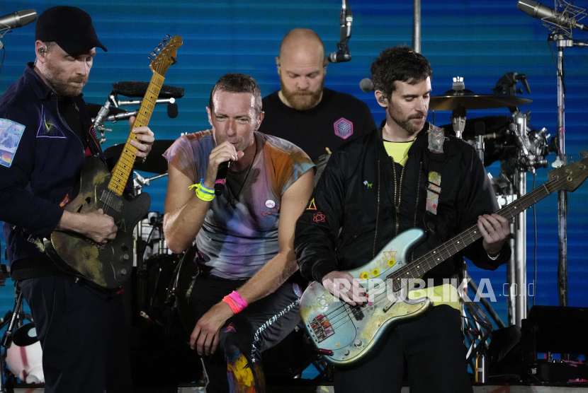 Band Coldplay. Coldplay menggelar konser di GBK Jakarta, Indonesia, pada Rabu (15/11/2023). Sebelum menuju GBK, sebaiknya perhatikan panduan agar tidak tersesat.