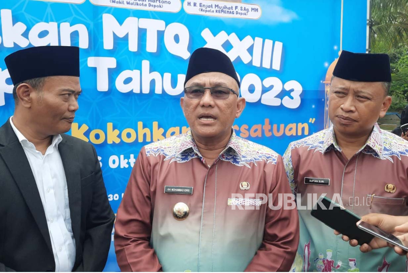 Wali Kota Depok Mohamad Idris (tengah) di Kota Depok, Jawa Barat, Selasa (24/10/2023.