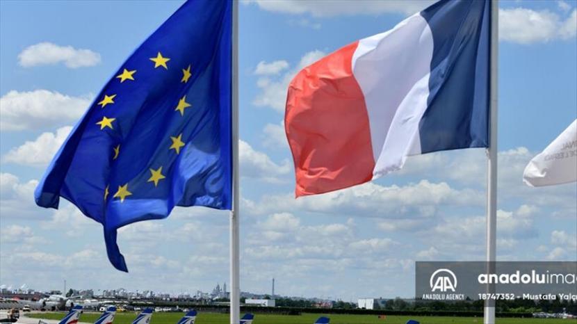 Prancis akan membuka kembali perbatasannya untuk semua pelancong Eropa yang sudah divaksin mulai 9 Juni.