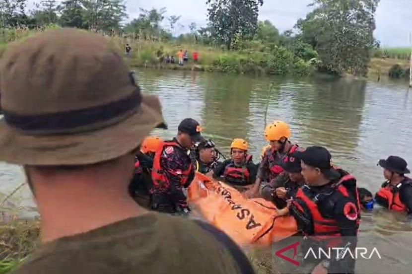 Ikut mancing, seorang bocah ditemukan tewas di Sungai Bone.