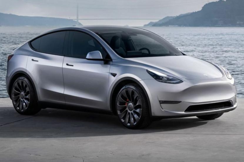 Tren penyewaan tas mewah Lebaran 2026 hingga penjualan Tesla Model Y.