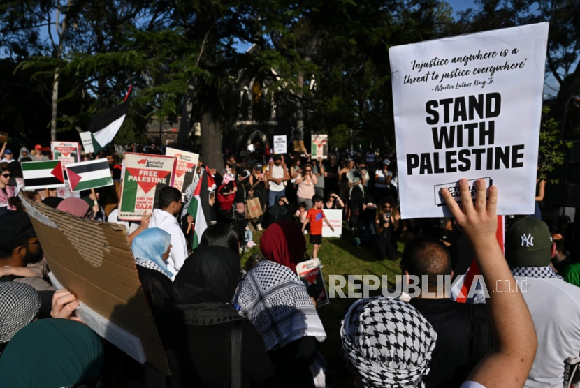 Demonstrasi membela Palestina.