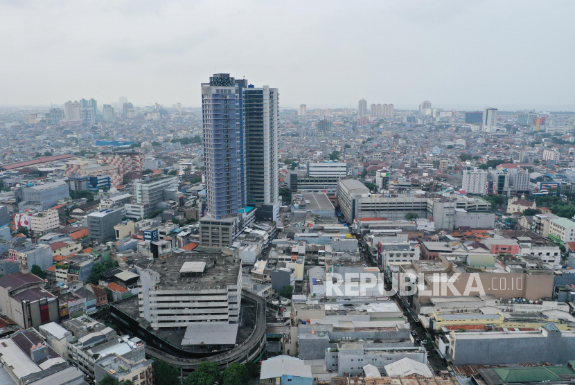 Foto udara di kawasan Pasar Baru, Jakarta, Kamis (21/1).