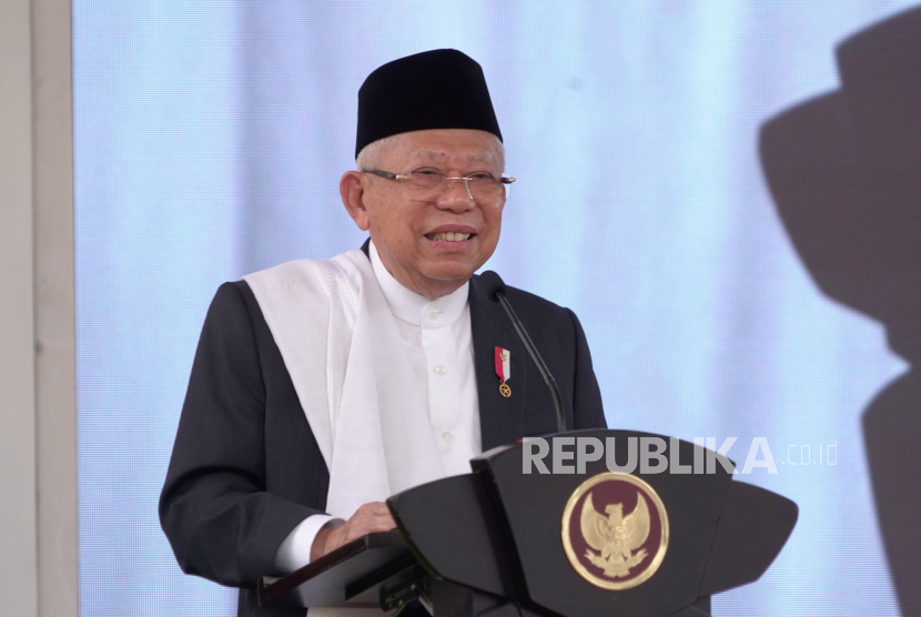 Wakil Presiden, Maruf Amin ketika menghadiri Haul Para Sesepuh di Ponpes Kauman, Lasem, Jawa Tengah, Sabtu( 27/1/2024)