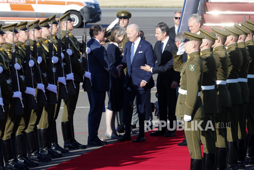 Presiden AS, Joe Biden tiba di Vilnius untuk menghadiri KTT NATO