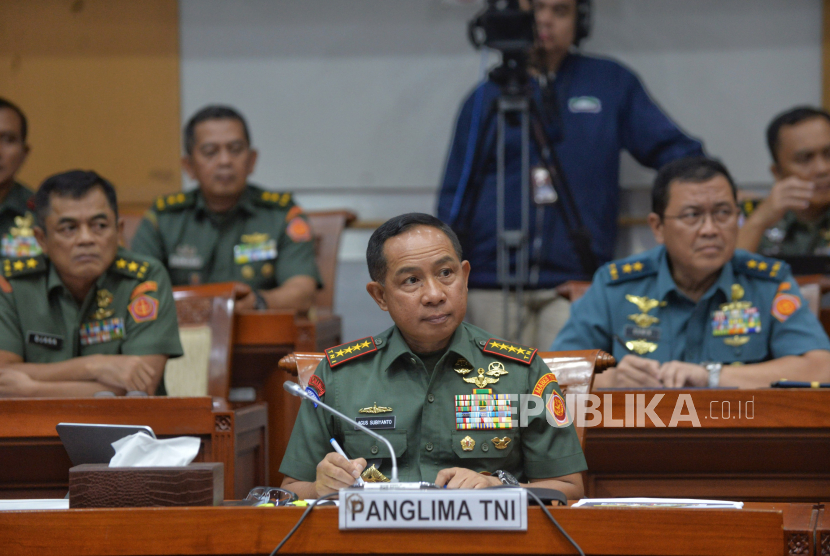 Panglima TNI Jenderal  Agus Subiyanto mengganti empat pangdam.