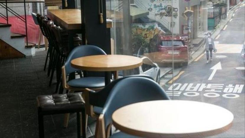 Pemerintah Korea Selatan sedang menghadapi sengketa hukum setelah lebih dari 200 pemilik kafe dan restoran mengajukan gugatan atas kerugian yang disebabkan oleh pembatasan Covid-19.