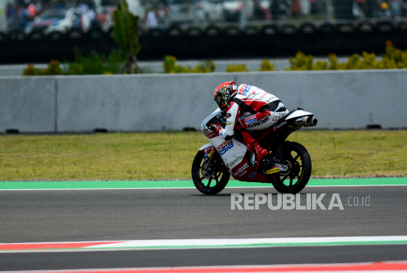 Pembalap Moto3 dari Honda Team Asia asal Indonesia, Mario Suryo Aji.