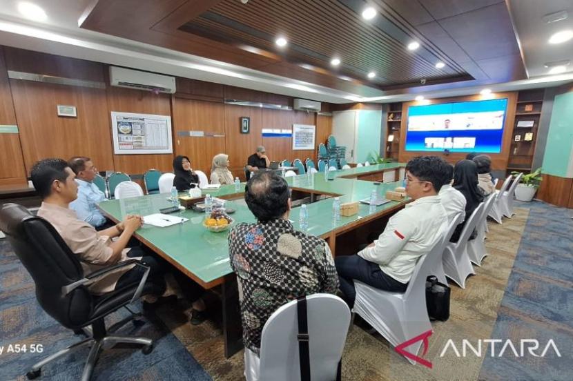 Menteri puji rumah sakit Aceh atas operasi bypass serebrovaskular.