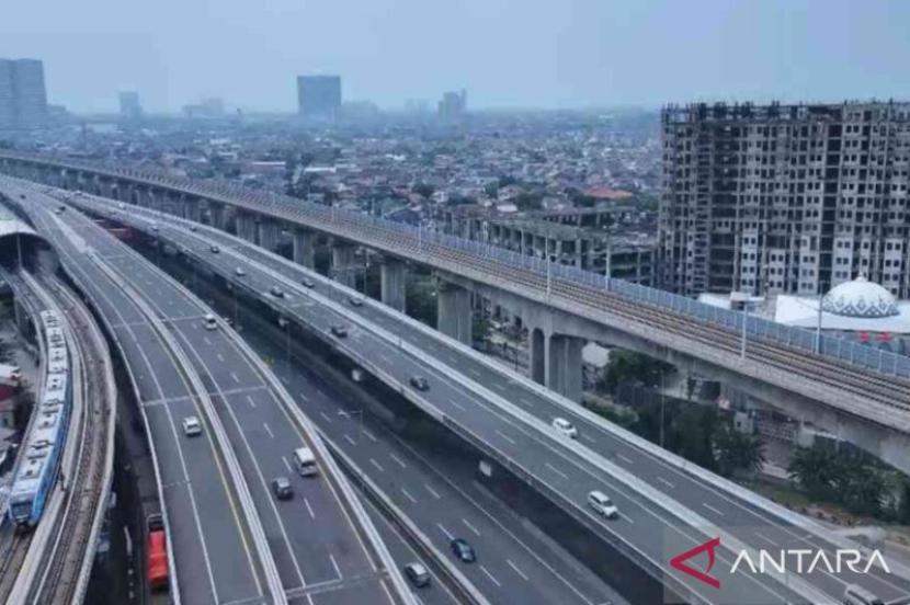 112.162 kendaraan meninggalkan Jakarta via MBZ libur Maulid Nabi SAW.