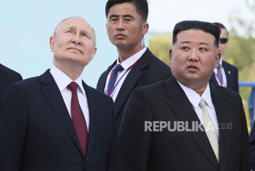 Presiden Rusia Vladimir Putin dan Pemimpin Korea Utara Kim Jong-un. 