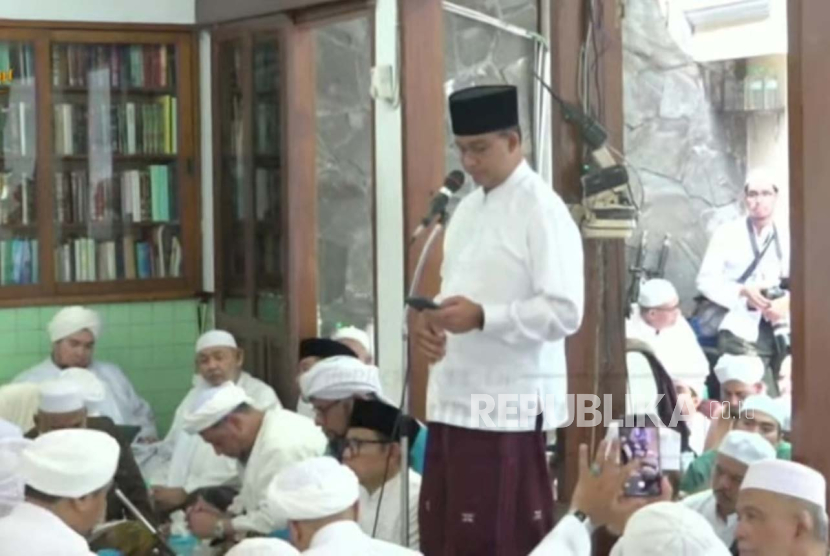 Capres Koalisi Perubahan Anies Rasyid Baswedan hadir di acara haul Habib Ali di Kota Solo, Sabtu (4/11/2023).