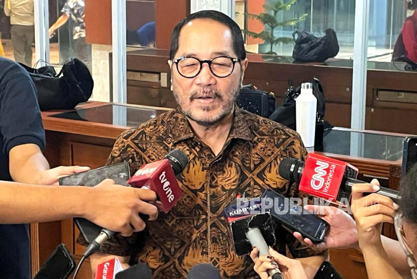 Wakil Ketua Umum Partai Golkar, Firman Soebagyo menyebut ada kalkulasi politik dari permintaan 5 kursi di kabinet Prabowo-Gibran, di Gedung Nusantara I, Kompleks Parlemen, Jakarta, Senin (18/3/2024). 