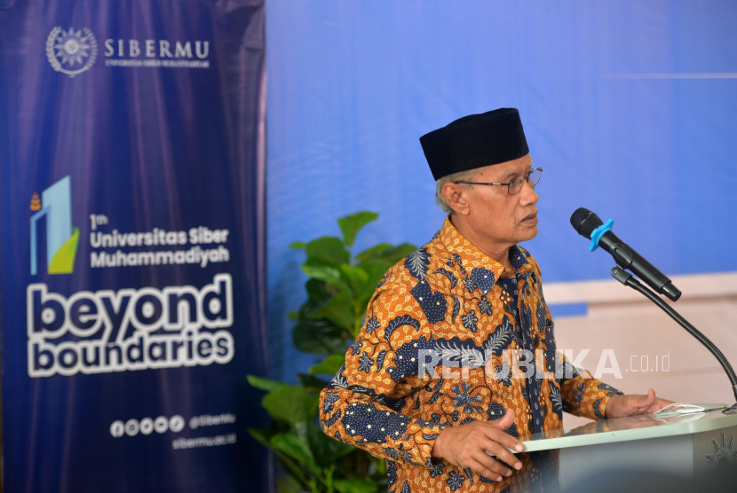 Ketua Umum PP Muhammadiyah Haedar Nasir, meminta saling hormati perbedaan Idul Fitri  