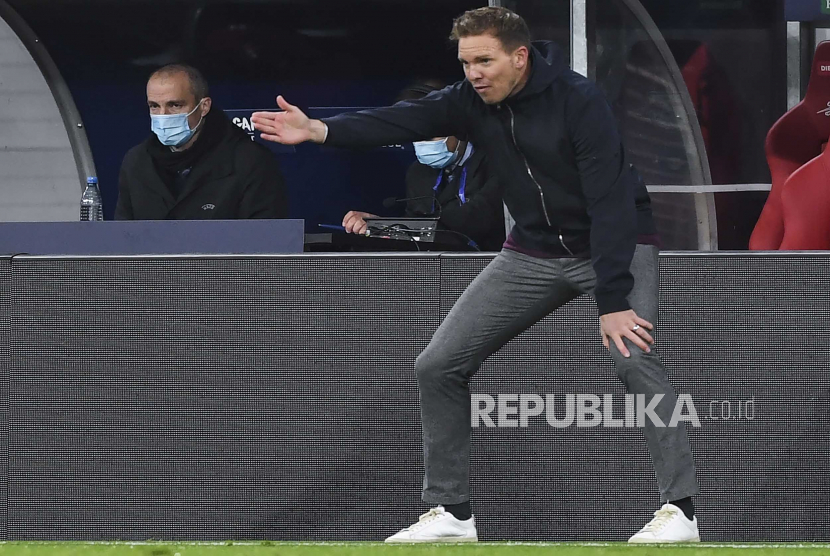  Pelatih kepala RB Leipzig Julian Nagelsmann