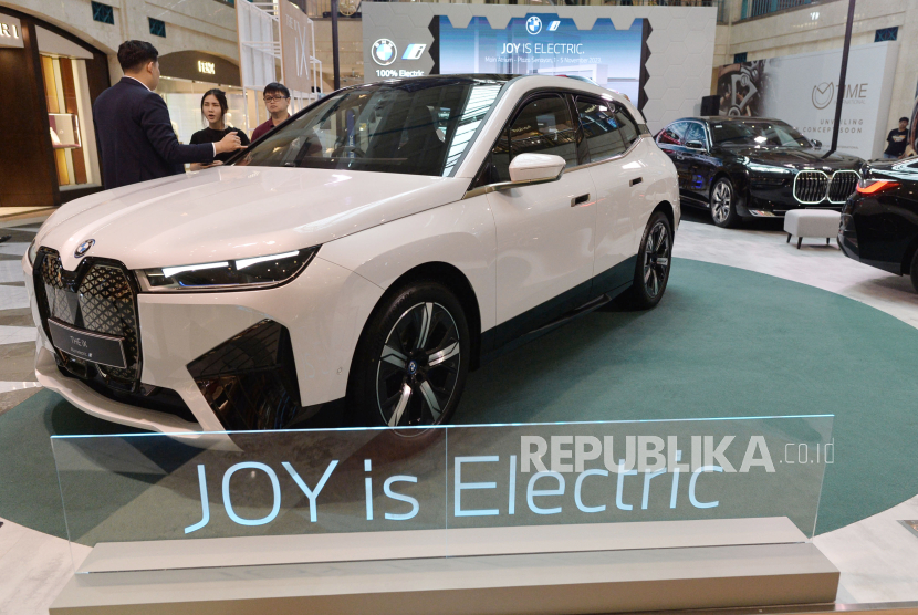 BMW Indonesia menggelar acara BMW Group Electric Vehicle Exhibition 2023 di Jakarta, Rabu (1/11/2023) (ilustrasi).