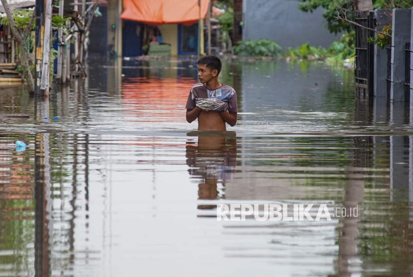 Banjir Landa Sejumlah Wilayah di Pekalongan, Rumah dan Jalur Kereta Terendam
