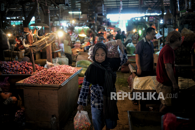 Pasar tradisional (ilustrasi). Aparat Kepolisian Resor Kota Palangka Raya, Kalimantan Tengah, akan memantau pasar-pasar tradisional di daerah itu untuk mengantisipasi penimbunan bahan pangan menjelang Ramadhan 1444 Hijriyah.
