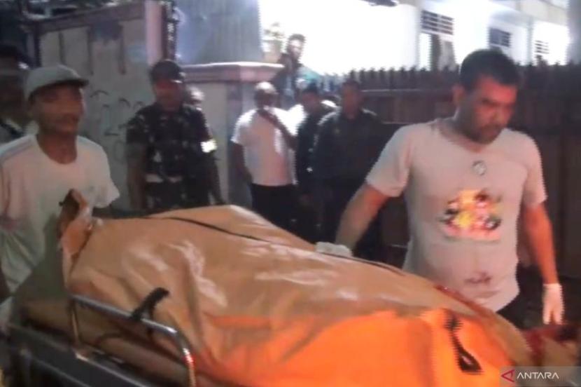 Polisi tangkap pelaku penusukan dua pria di Condet Jaktim.