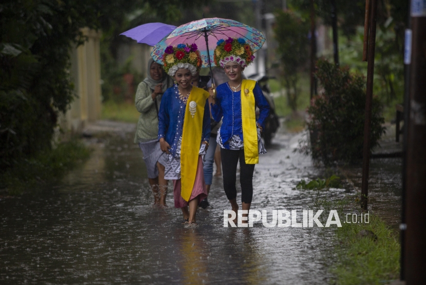 Semarak Tradisi Ngarot Jelang Musim Tanam Padi di Indramayu