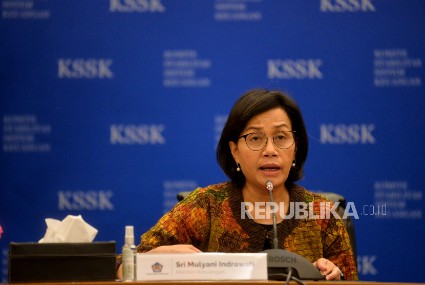 Menteri Keuangan Sri Mulyani mengatakan sejak awal tahun ekonomi Indonesia mampu terjaga di atas lima persen.