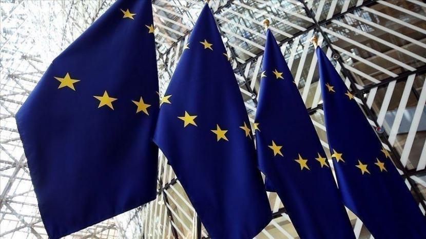Uni Eropa (UE) akan mengeluarkan opini tentang aksesi Ukraina ke blok itu pada Juni