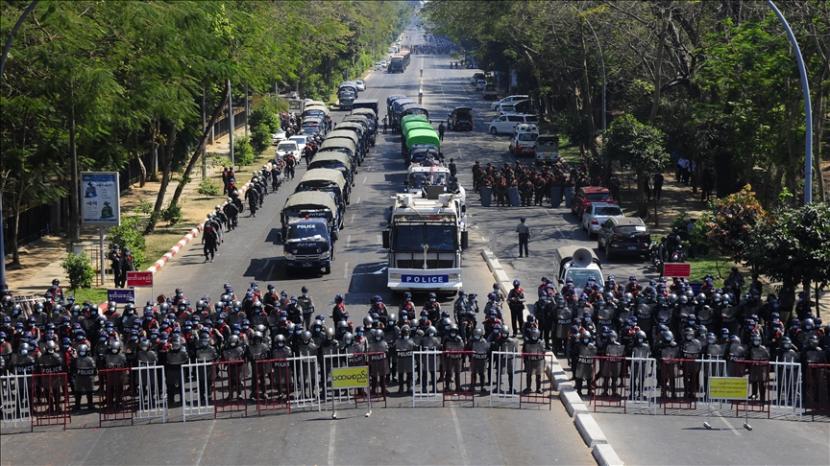 Junta Myanmar akan segera membebaskan tahanan yang didakwa melakukan tindak pidana sebelum 1 Februari sebagai langkah mencegah penyebaran Covid-19.