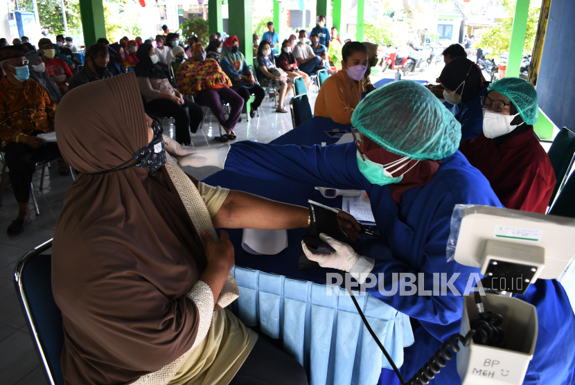Vaksinasi Akbar Muhammadiyah Kota Madiun mendapat antusiasme warga. Ilustrasi vaksinasi 