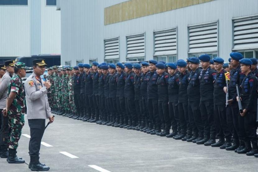 Polres Karawang Amankan Unjuk Rasa di Kawasan Industri