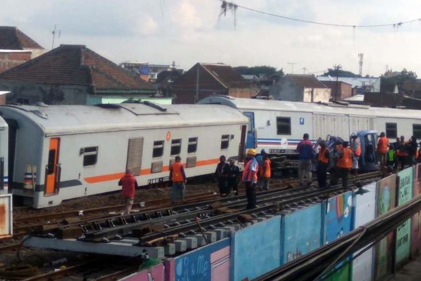 Menyeramkan, 7 Gerbong KA Tanpa Lokomotif Meluncur Sendiri di Malang