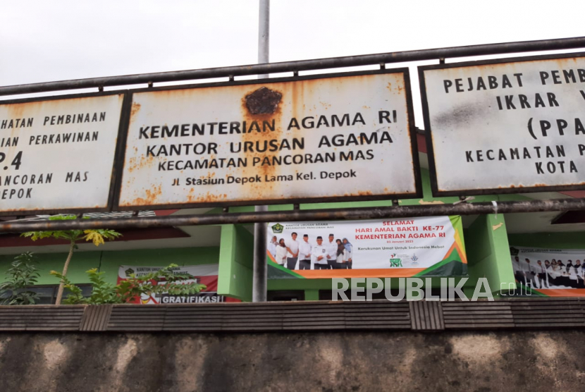 Kantor Urusan Agama (KUA) Kecamatan Pancoran Mas, Kota Depok, Jawa Barat.