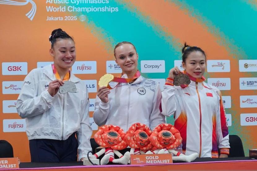 Melnikova akui sempat ingin pensiun sebelum rebut emas all-around.
