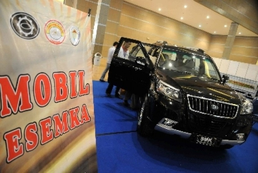 Produsen mobil merek Esemka dipastikan akan mengikuti pameran di Indonesia International Motor Show (IIMS) 2023. Foto: Wihdan Hidayat/Republika