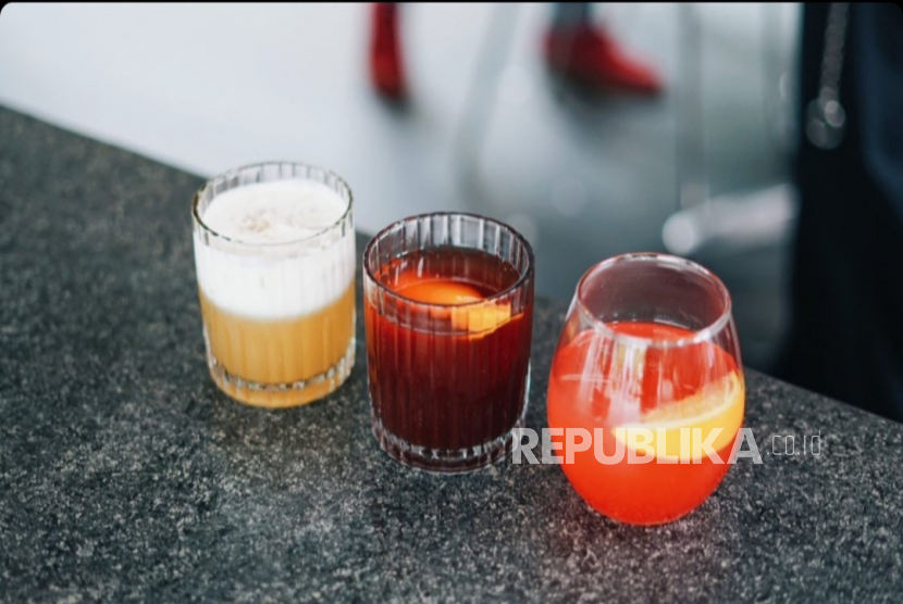 Mocktail berbahan jahe merah racikan barista Ulfa Uljannah. Mocktail merupakan minuman bebas alkohol.