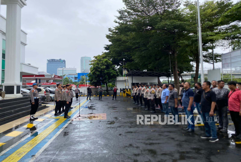 Wakapolres Metro Jakarta Barat AKBP Sarly Sollu dan Kabag Ops Polres Metro Jakarta Barat Kompol Reza Ma