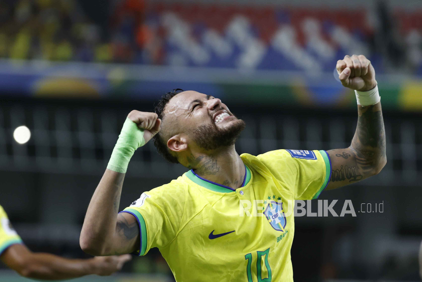 Neymar of Brazil celebrates a goal during the 2026 FIFA World Cup qualification soccer match between between Brazil and Bolivia at Estatal Jornalista Edgar Augusto Proençaen stadium in Belem, Brazil, 08 September 2023.  