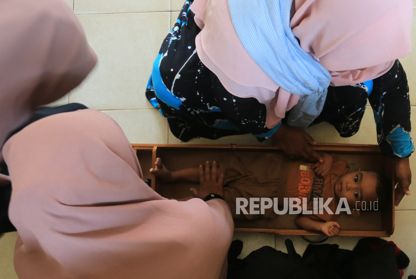 Angka penderita stunting di Provinsi Banten turun 4,5 persen memasuki Tahun 2023 dari sebelumnya 24,5 persen menjadi 20 persen.
