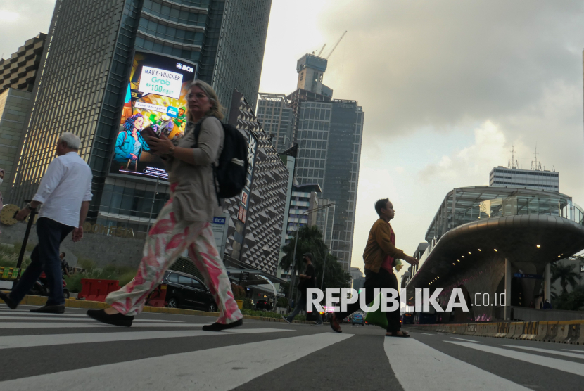 Kualitas udara di Jakarta pada Ahad (18/5/2025) pagi masuk dalam kategori tidak sehat. (ilustrasi)