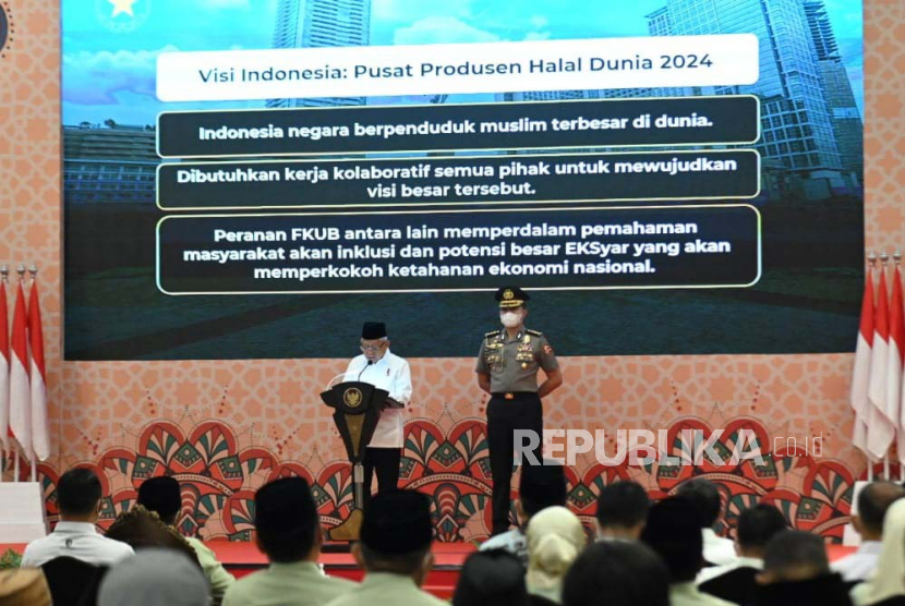 Wakil Presiden Maruf Amin saat mengukuhkan Komite Daerah Ekonomi dan Keuangan Syariah (KDEKS) Provinsi Gorontalo, Jumat (14/4/2023). 