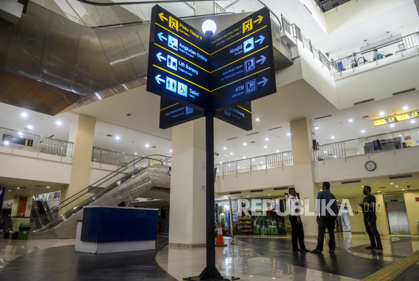 Foto: suasana terminal Pulogebang, Jakarta