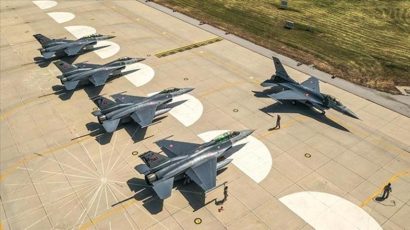Menteri Luar Negeri Turki Mevlut Cavusoglu mengatakan bahwa permintaan Turki untuk membeli jet tempur F-16 tidak ada hubungannya dengan pengajuan Swedia dan Finlandia untuk masuk ke NATO.