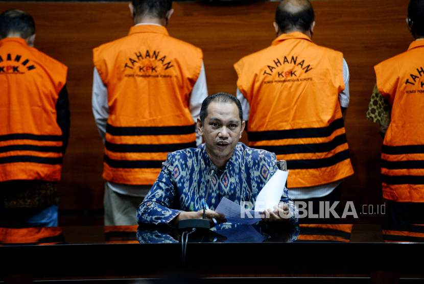 Wakil Ketua KPK, Nurul Ghufron menyampaikan keterangan saat konferensi pers penahanan tersangka di Gedung Merah Putih KPK, Jakarta, Kamis (22/9/2022).