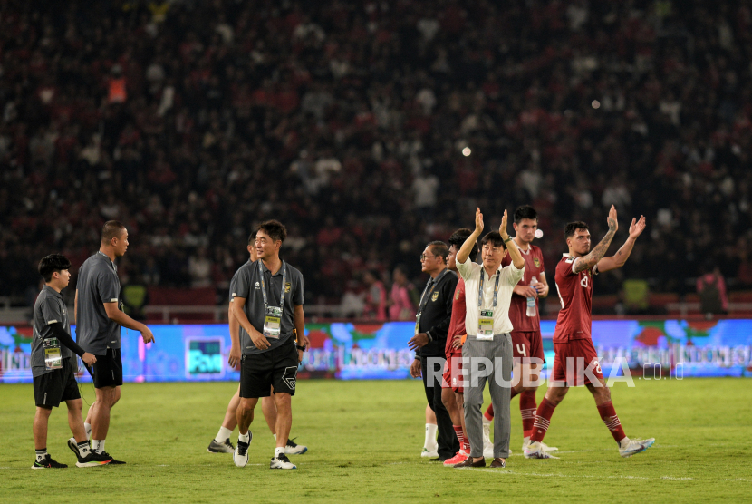 Pelatih timnas Indonesia Shin Tae Yong dan pasukannya. 