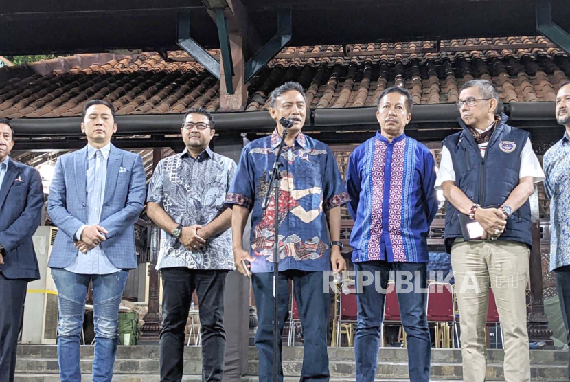 Majelis Tinggi Partai Demokrat resmi memutuskan untuk mencabut dukungan terhadap bakal calon presiden (capres) Anies Rasyid Baswedan, di kediaman Susilo Bambang Yudhoyono (SBY), Puri Cikeas, Kabupaten Bogor, Jumat (1/9/2023) malam.